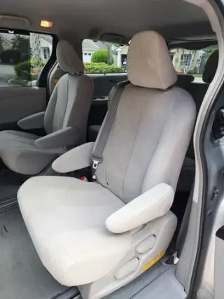 2015 Toyota Sienna LE Minivan