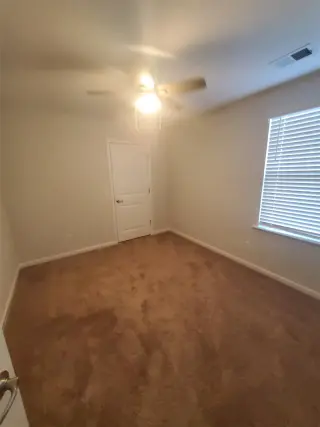 Propiedad en alquiler con 4 habitaciones y 2.5 baños en Pooler
