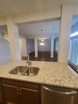 Propiedad en alquiler con 4 habitaciones y 2.5 baños en Pooler