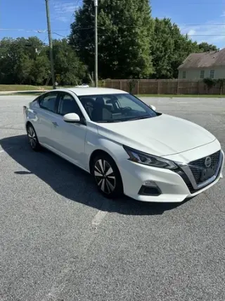 2022 Altima SV