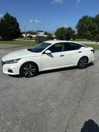 2022 Altima SV
