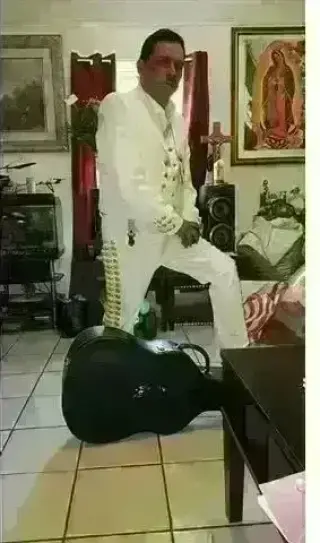 MARIACHI MÚSICA VARIABLE EN LA