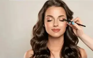 ¡MAQUILLAJE Y PEINADOS!