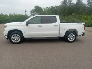 2021 Silverado CUSTOM 4x4
