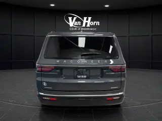 2022 Jeep Wagoneer