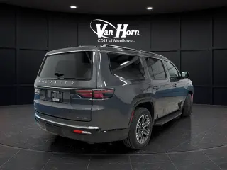 2022 Jeep Wagoneer