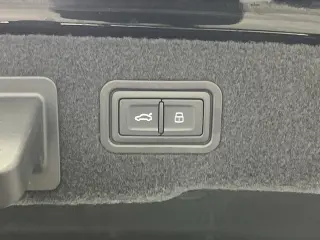 2023 Audi A8