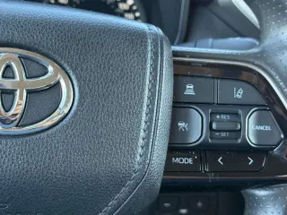Toyota Tundra 2022 4x2 SR5 4dr CrewMax Cab Pickup SB