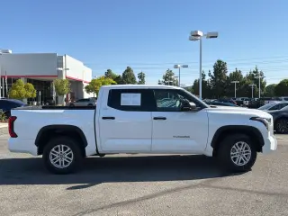 Toyota Tundra 2022 4x2 SR5 4dr CrewMax Cab Pickup SB