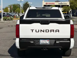 Toyota Tundra 2022 4x2 SR5 4dr CrewMax Cab Pickup SB