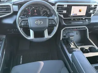 Toyota Tundra 2022 4x2 SR5 4dr CrewMax Cab Pickup SB