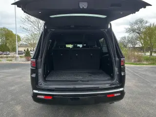 2024 Jeep Wagoneer L