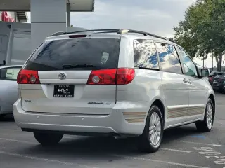 2008 Toyota Sienna