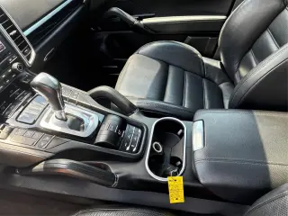 2017 Porsche Cayenne E-Hybrid S