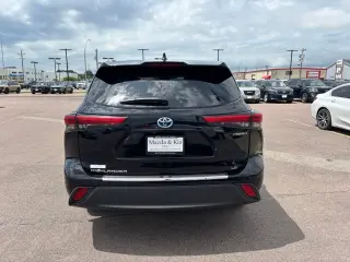 2022 Toyota Highlander Hybrid