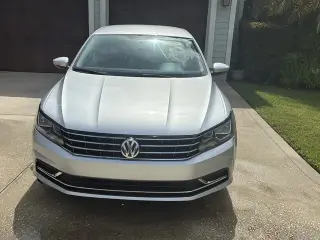 2016 Volkswagen Passat S