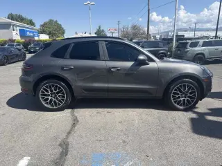 2017 Porsche Macan