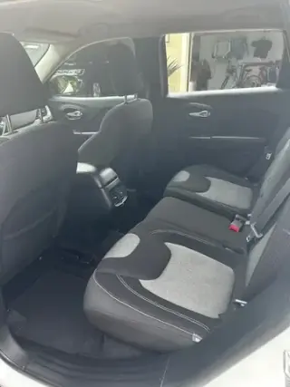 2016 Cherokee SPORT