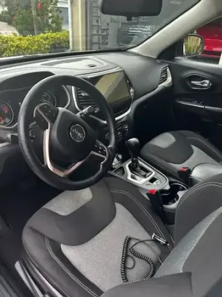 2016 Cherokee SPORT
