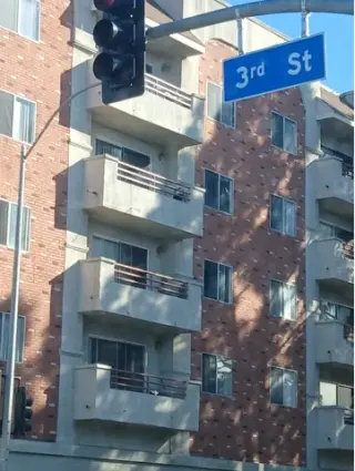 😀CUARTO LA 90004 hoover/3rd