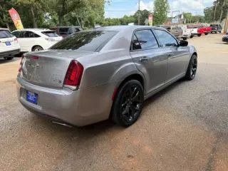Chrysler 300 2018