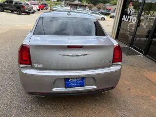 Chrysler 300 2018