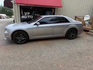 Chrysler 300 2018