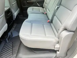 2018 GMC Sierra 1500 SLT Crew Cab Long Box 4WD
