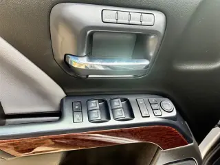 2018 GMC Sierra 1500 SLT Crew Cab Long Box 4WD