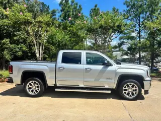 2018 GMC Sierra 1500 SLT Crew Cab Long Box 4WD