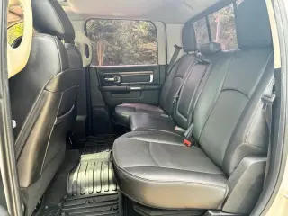 2017 RAM 1500 Laramie Crew Cab SWB 2WD