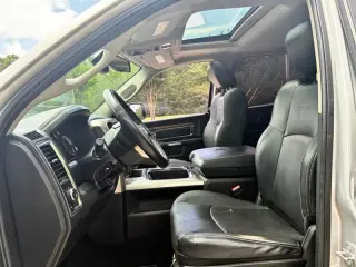 2017 RAM 1500 Laramie Crew Cab SWB 2WD