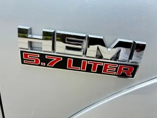 2017 RAM 1500 Laramie Crew Cab SWB 2WD