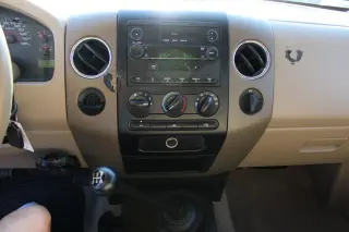 2005 Ford F-150 Reg Cab 126" STX