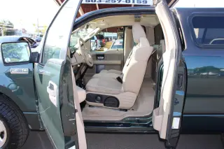 2005 Ford F-150 Reg Cab 126" STX