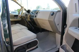 2005 Ford F-150 Reg Cab 126" STX