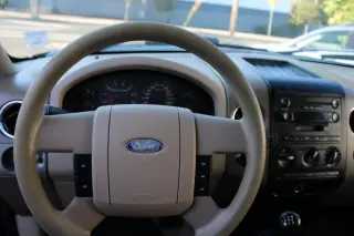 2005 Ford F-150 Reg Cab 126" STX