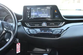 2018 Toyota C-HR XLE FWD (Natl)