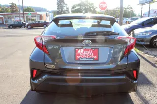 2018 Toyota C-HR XLE FWD (Natl)