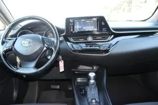 2018 Toyota C-HR XLE FWD (Natl)