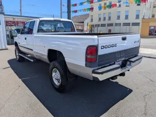 2000 Dodge Ram 2500 SLT  4WD