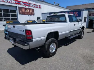 2000 Dodge Ram 2500 SLT  4WD