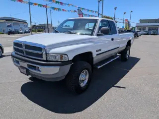2000 Dodge Ram 2500 SLT  4WD