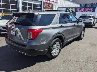2023 Ford Explorer XLT  AWD
