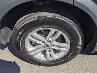 2023 Ford Explorer XLT  AWD