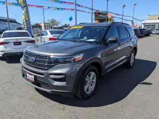 2023 Ford Explorer XLT  AWD