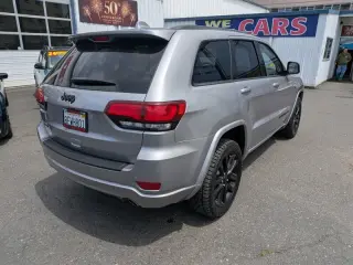 2018 Jeep Grand Cherokee Altitude  4WD