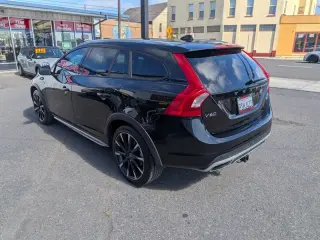 2016 Volvo V60 Cross Country T5 Platinum  AWD