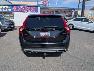 2016 Volvo V60 Cross Country T5 Platinum  AWD