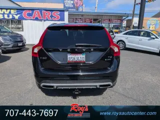2016 Volvo V60 Cross Country T5 Platinum  AWD